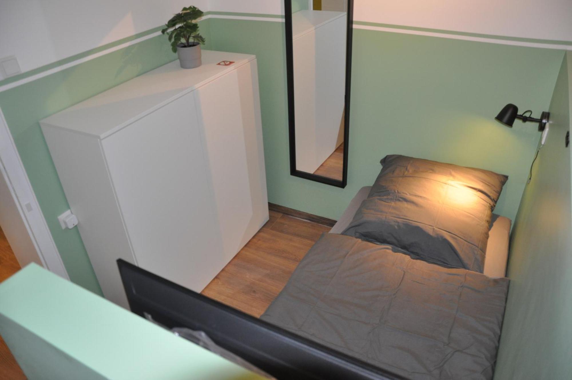 Monteurzimmer Karma Gelsenkirchen Phòng bức ảnh
