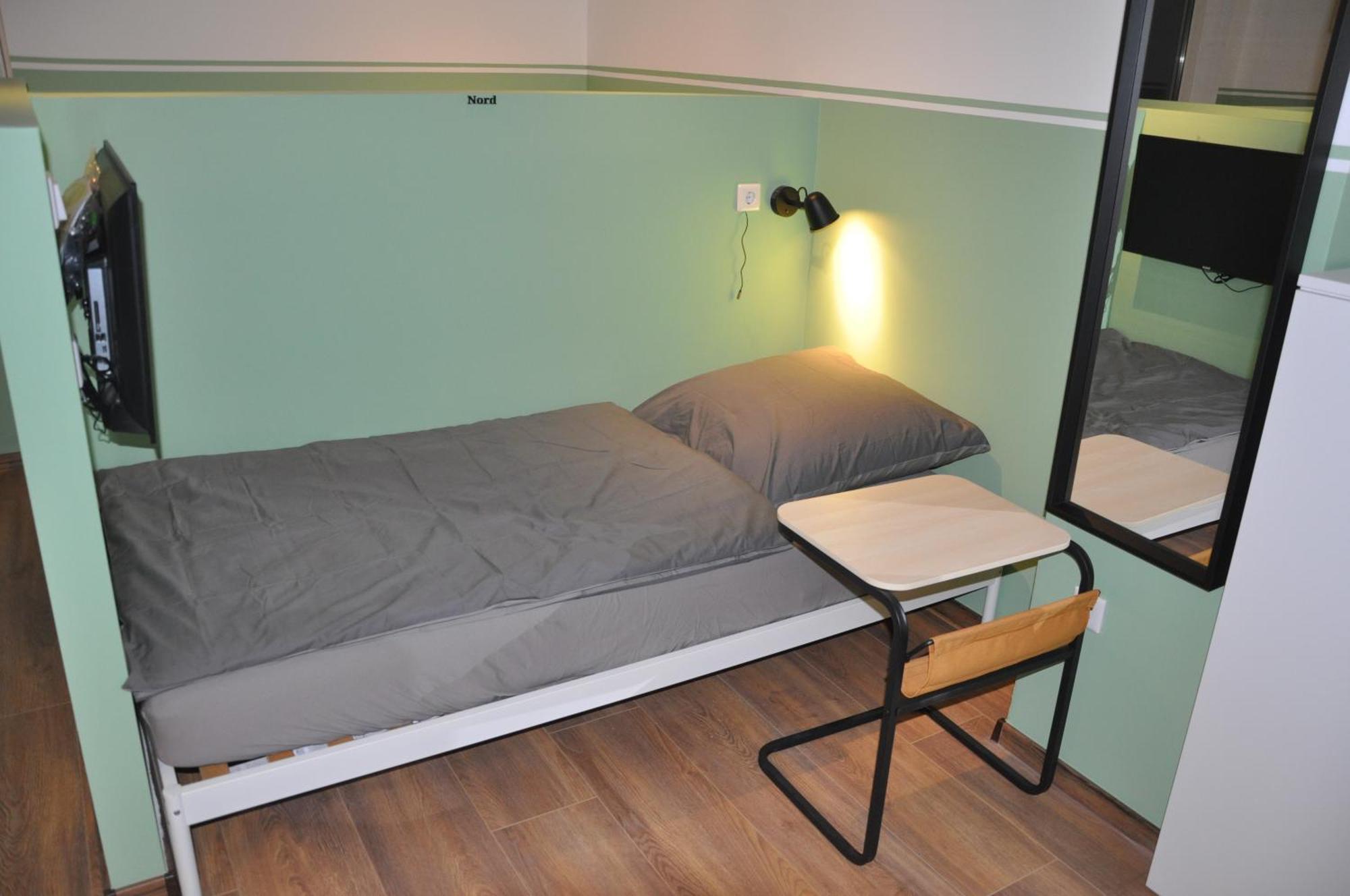 Monteurzimmer Karma Gelsenkirchen Phòng bức ảnh