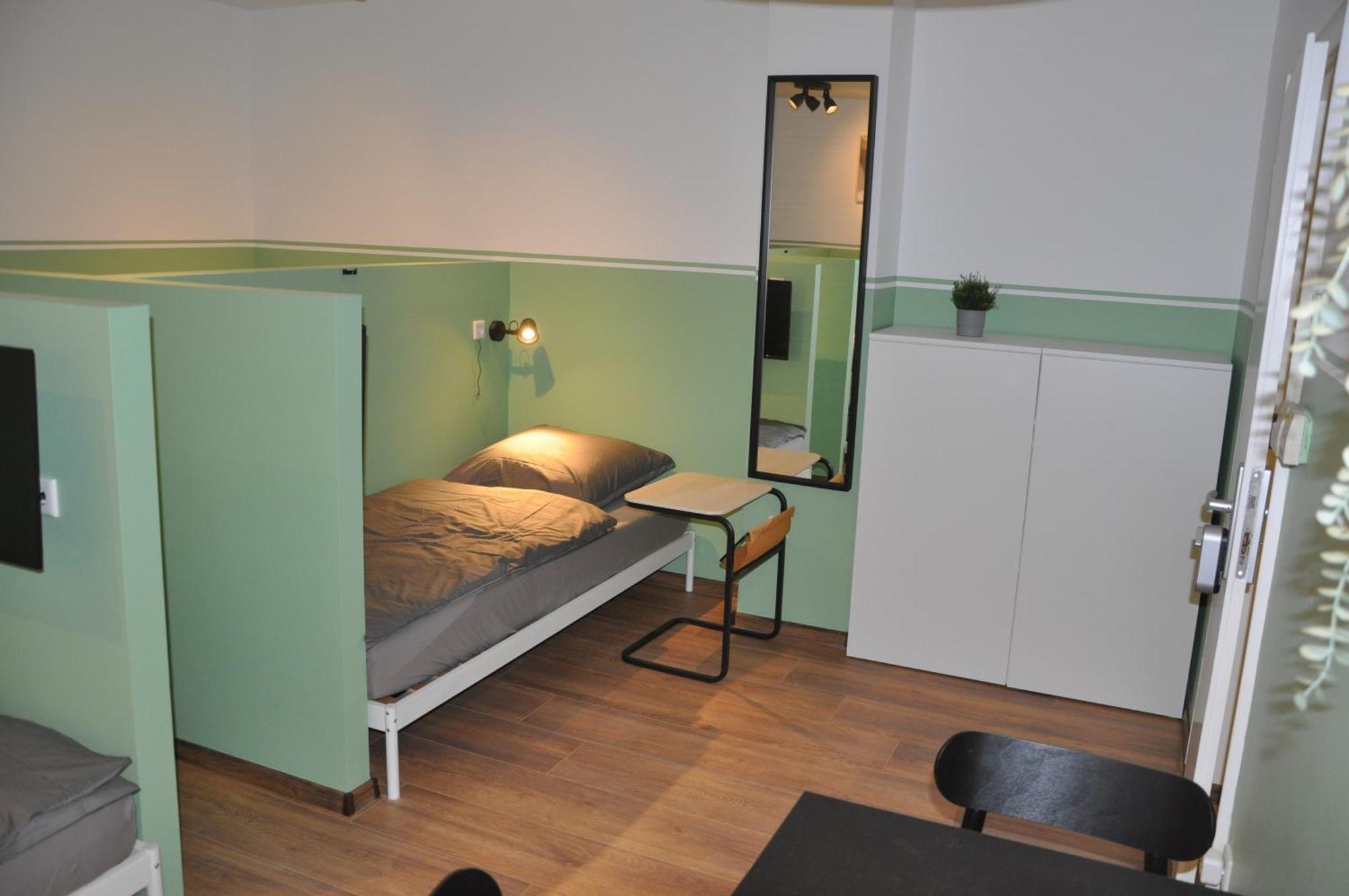 Monteurzimmer Karma Gelsenkirchen Phòng bức ảnh