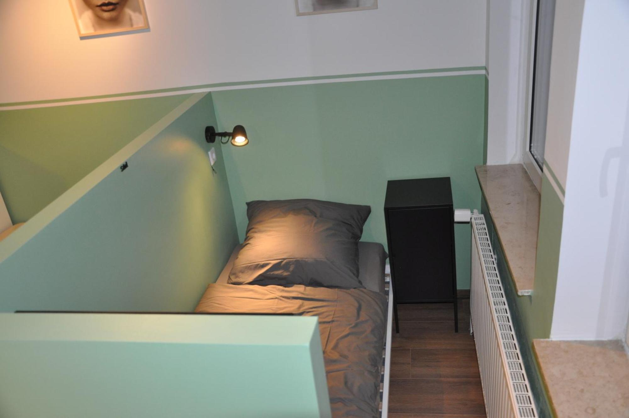 Monteurzimmer Karma Gelsenkirchen Phòng bức ảnh